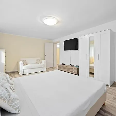 Studio Valkane Beach Appartamento Pola