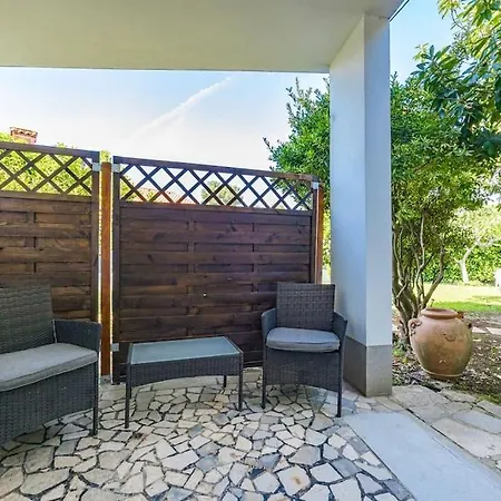 Apartament Valkane Pula